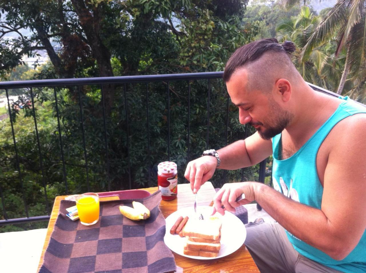 קנדי Upland Inn מראה חיצוני תמונה